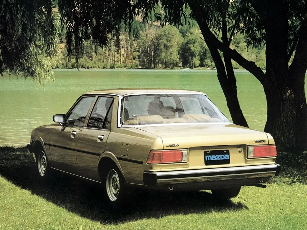Mazda 626 I (CB) Седан — фото 4