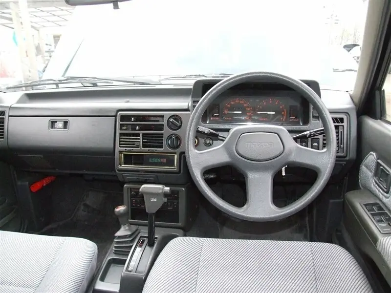 Mazda Proceed Marvie 1990 – 1999 Внедорожник 5 дв. — сүрөт 2