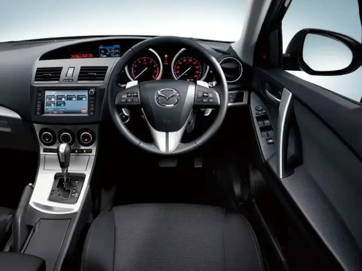 Mazda Axela II Хэтчбек 5 дв. — photo 5
