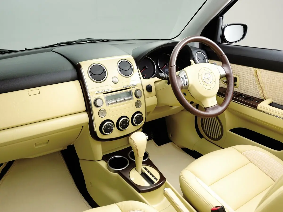 Mazda Verisa 2004 – 2015 Хэтчбек 5 дв. — сүрөт 3