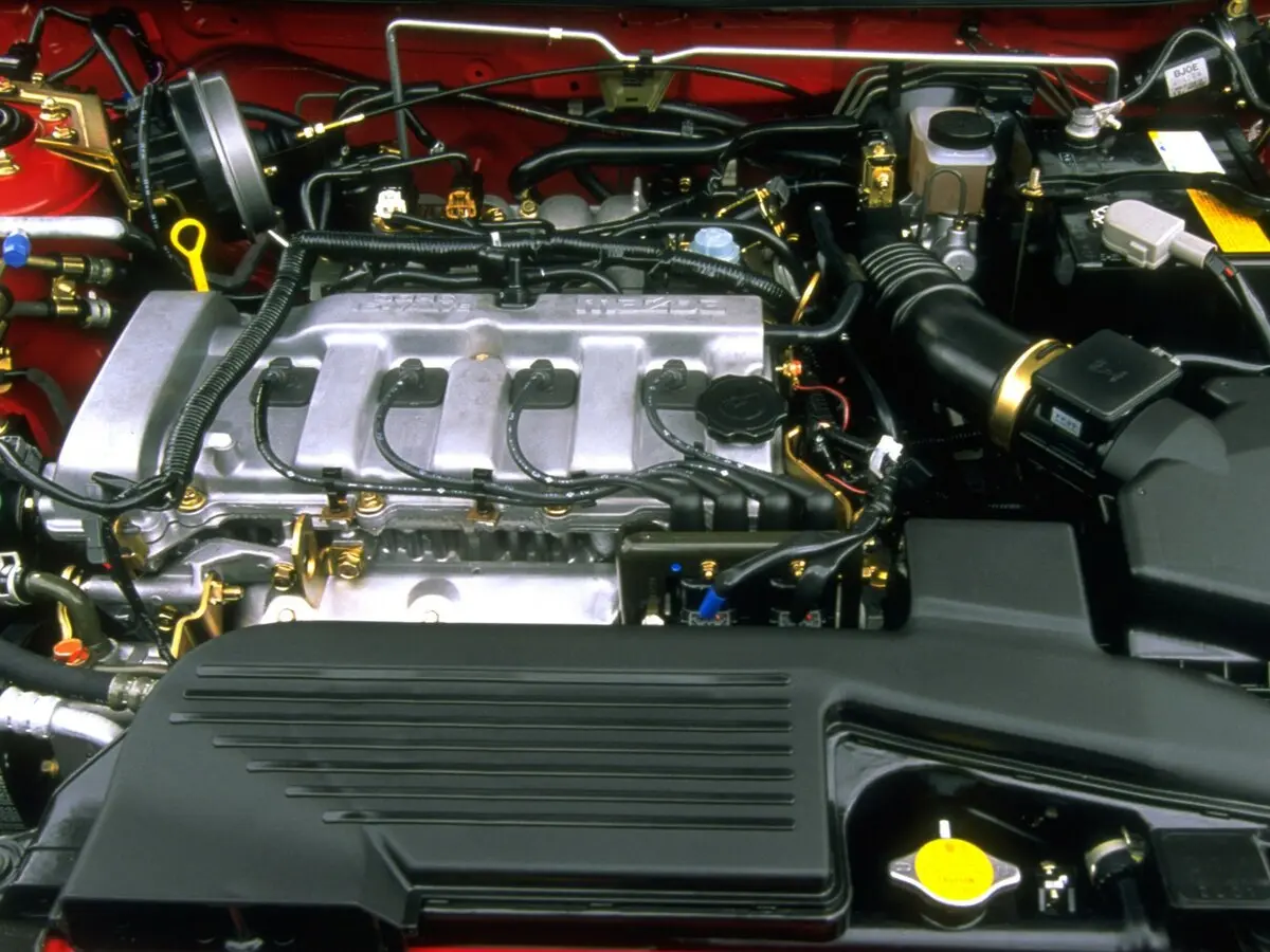 Mazda Protege III (BJ) Седан — сүрөт 8