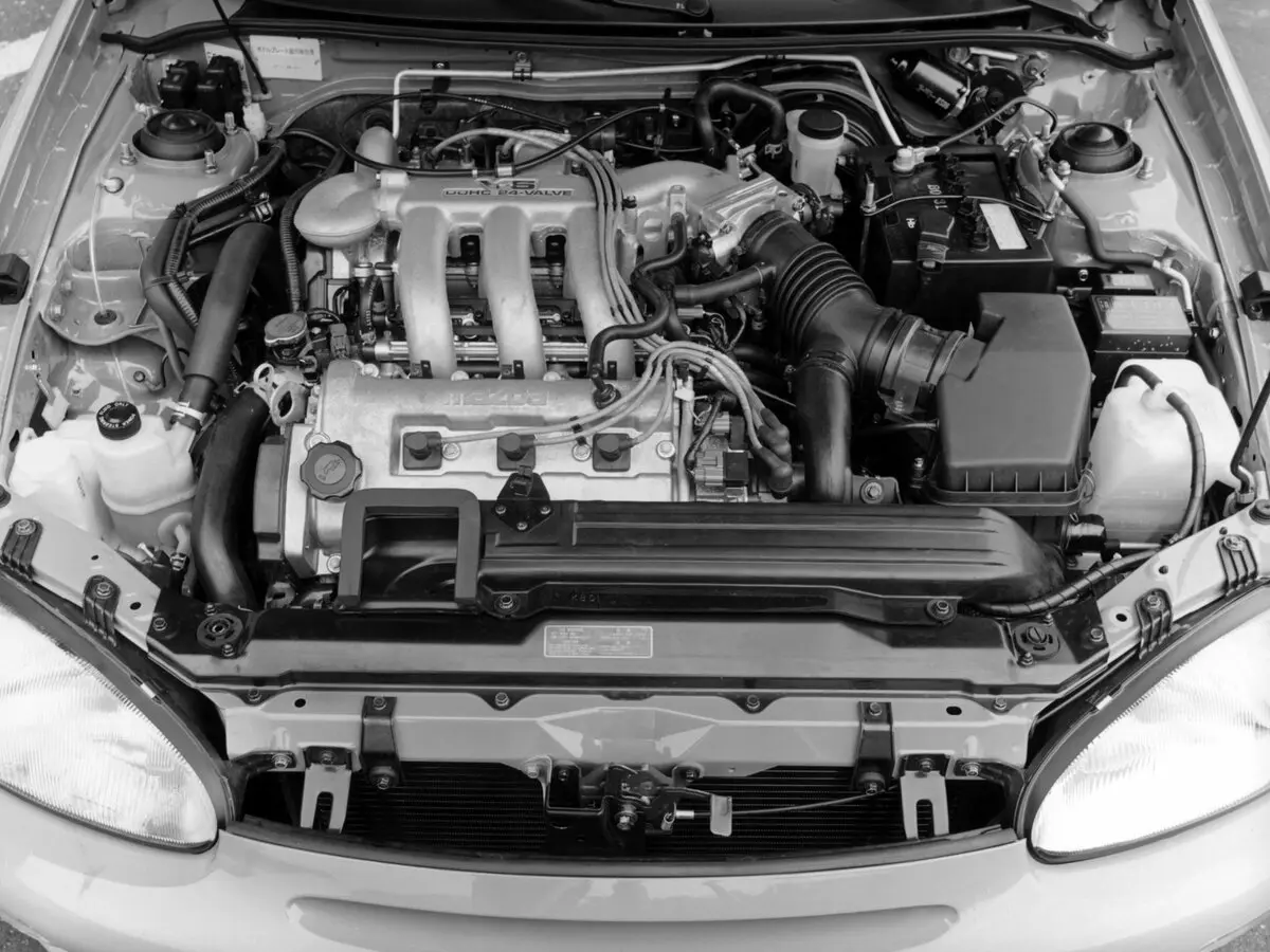 Mazda MX-3 I Купе — сүрөт 7