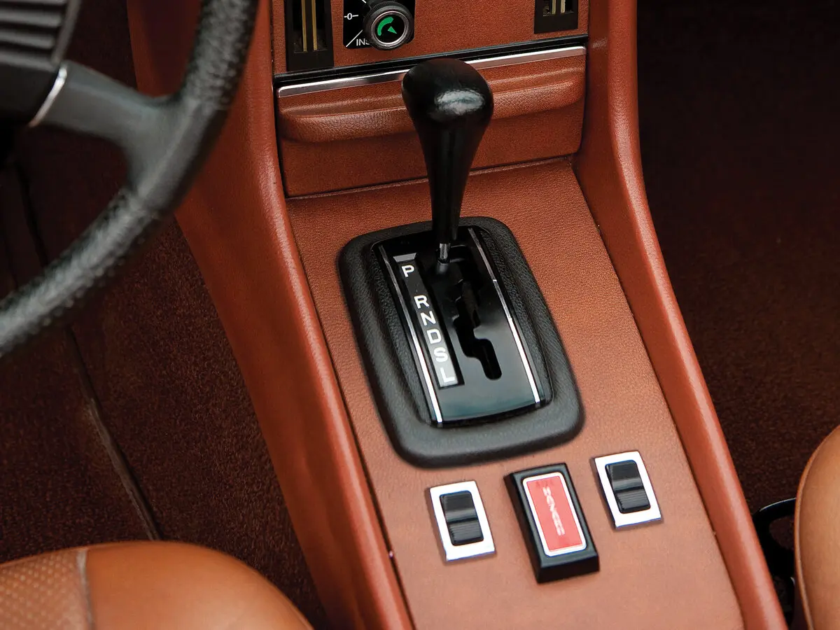 Mercedes-Benz SL-Класс III (R107, C107) Родстер — сүрөт 9