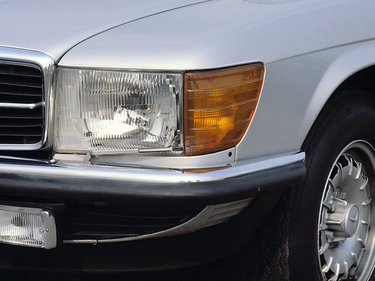 Mercedes-Benz SL-Класс III (R107, C107) Родстер — сүрөт 10