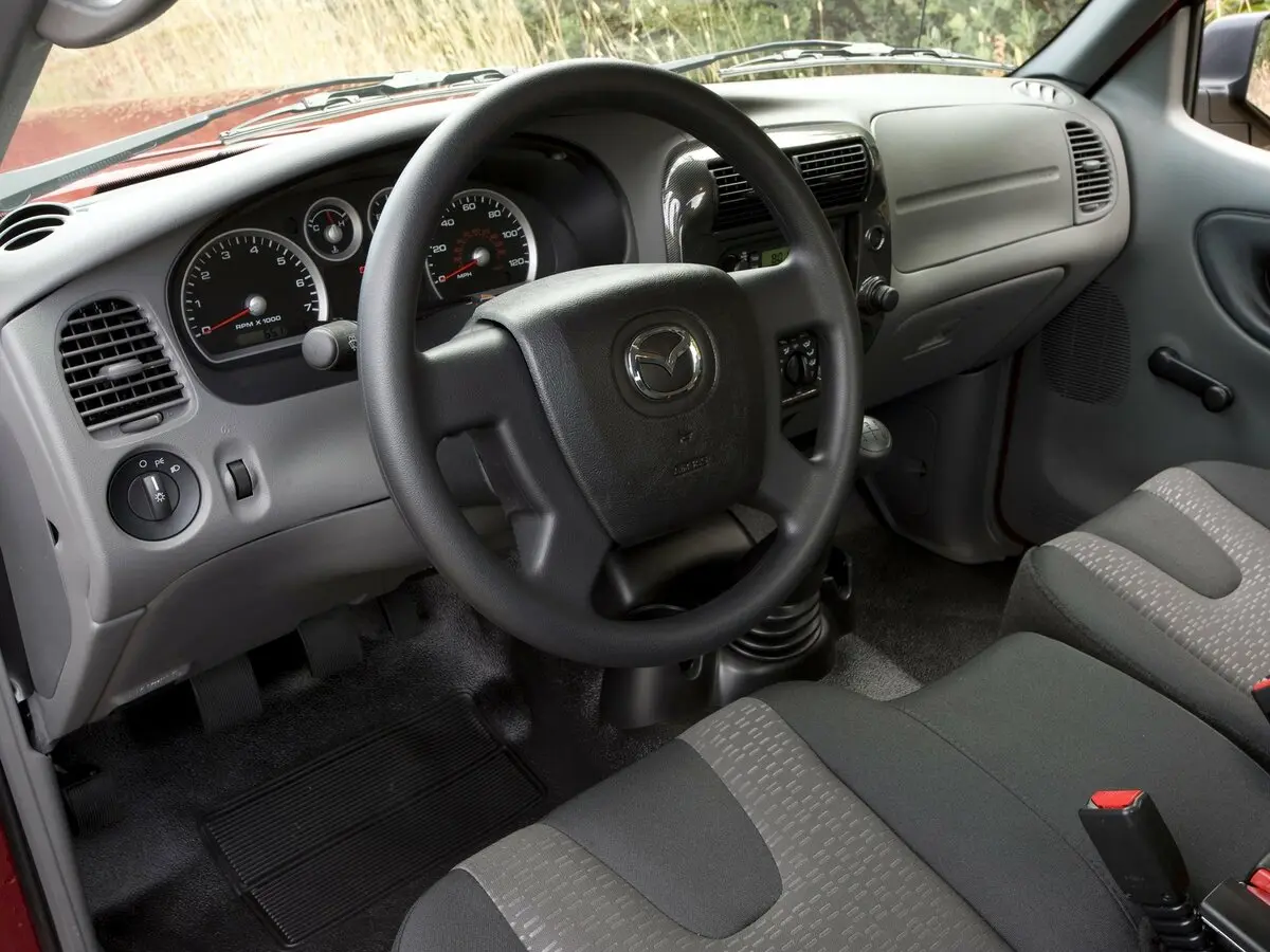 Mazda B-series V Пикап Одинарная кабина — сүрөт 8