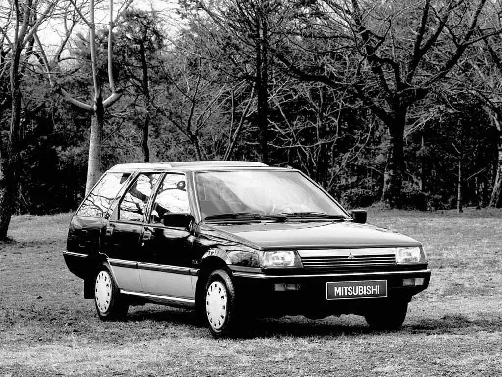 Mitsubishi Lancer IV Универсал 5 дв.
