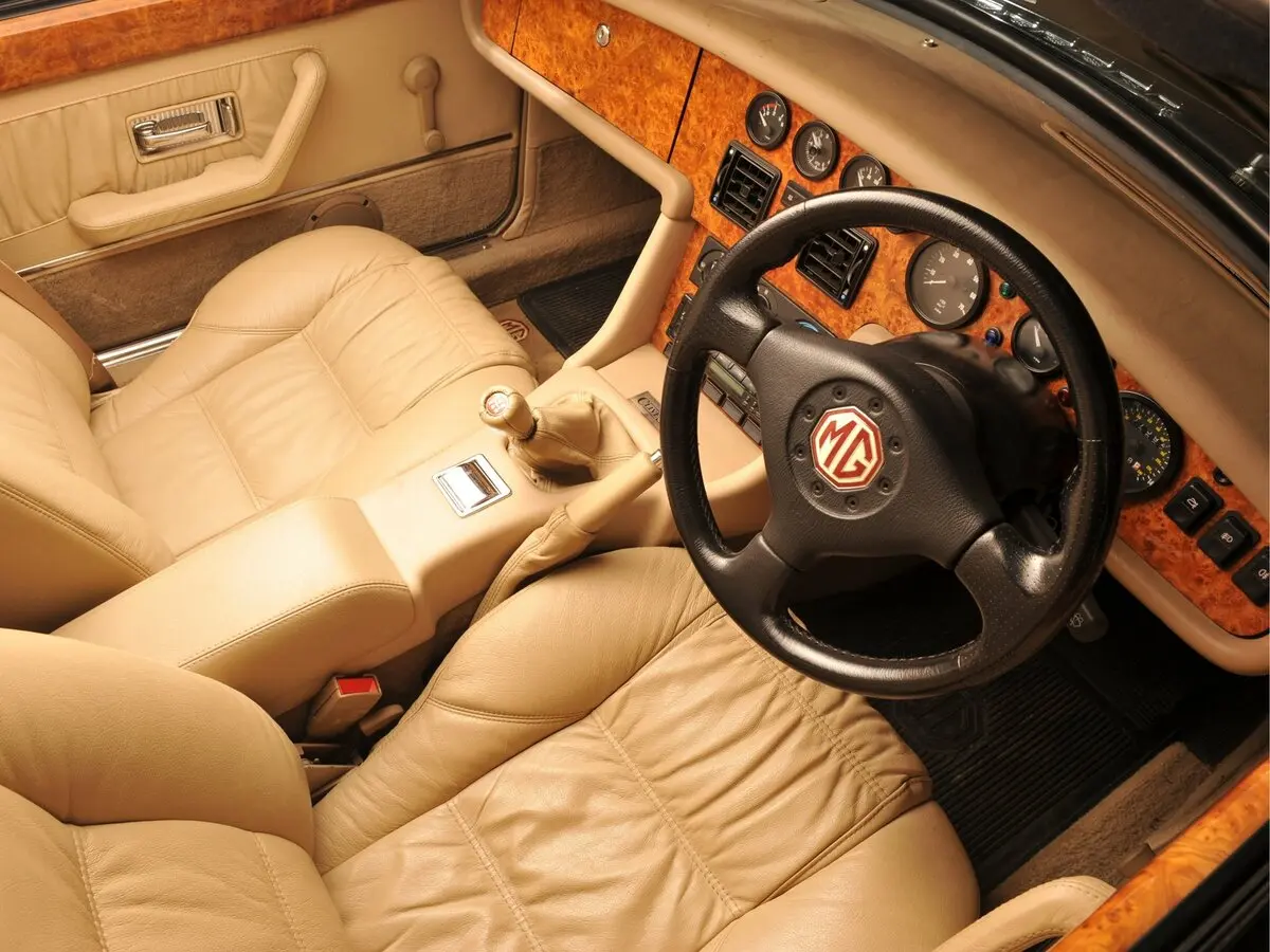 MG RV8 1992 – 1995 Родстер — сүрөт 5