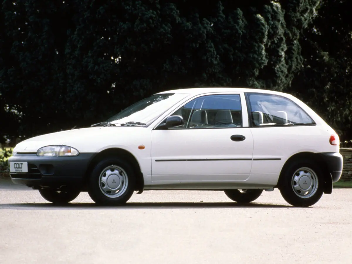 Mitsubishi Colt IV (CA0) Хэтчбек 3 дв. — сүрөт 2