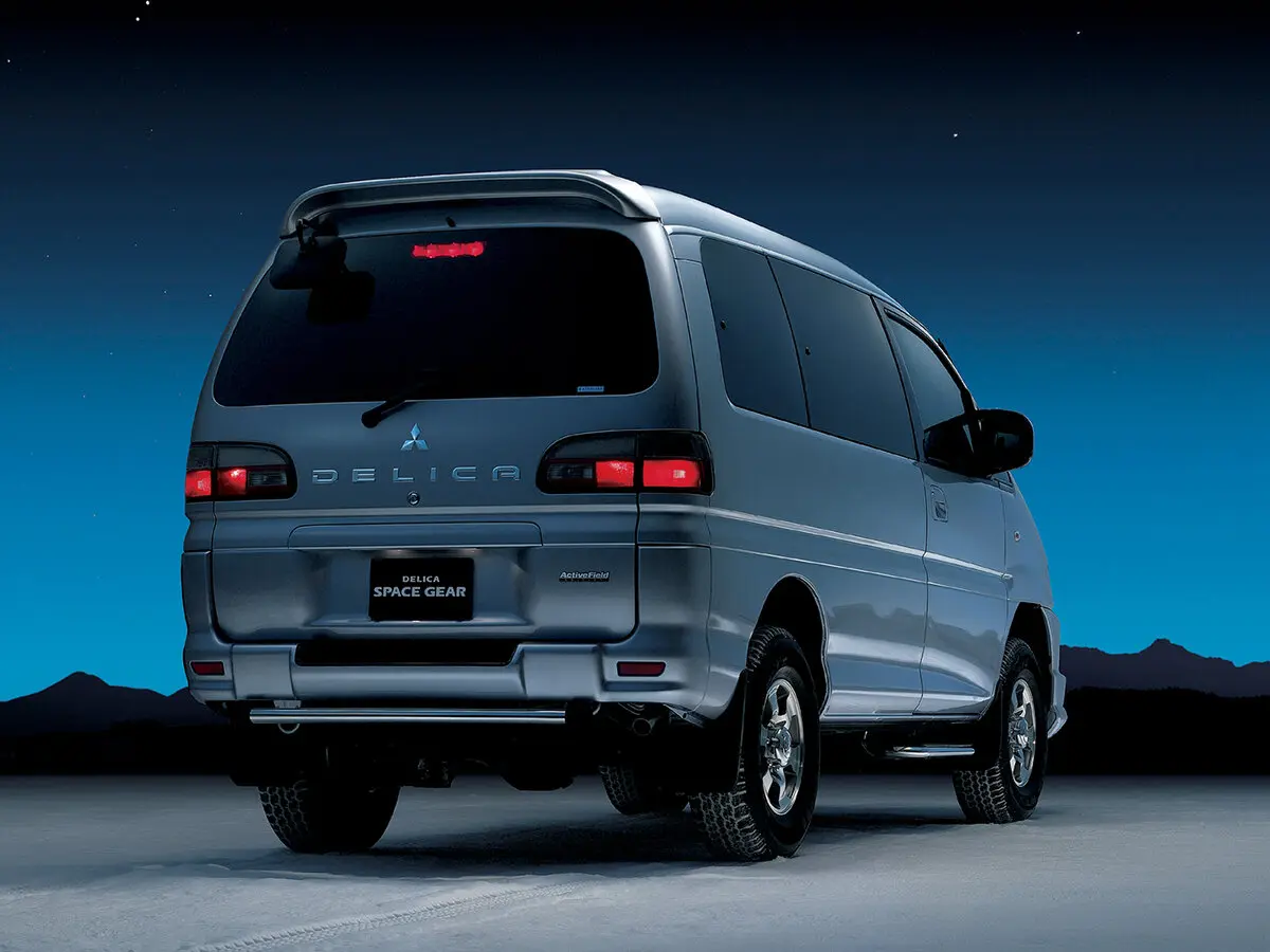 Mitsubishi Delica IV Минивэн — сүрөт 4
