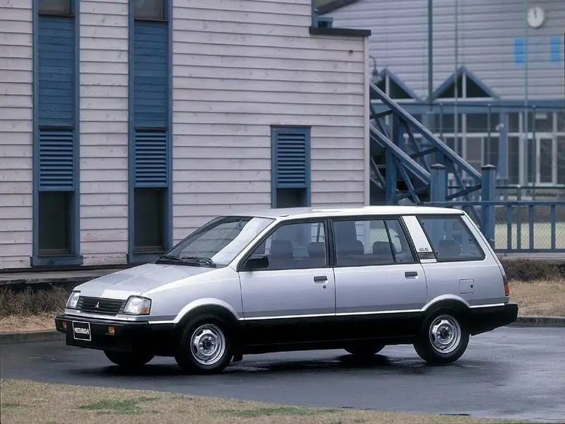 Mitsubishi Space Wagon I Компактвэн — сүрөт 2