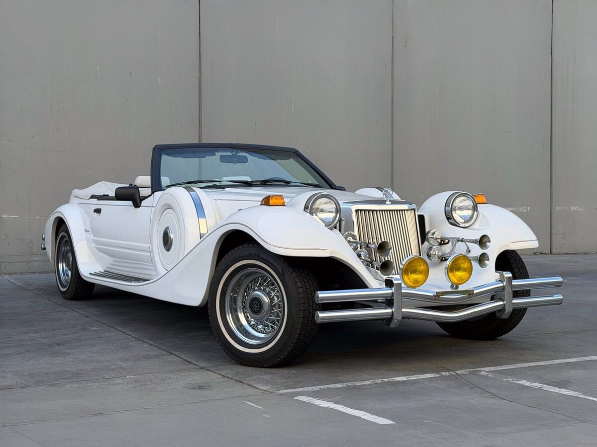 Mitsuoka Le-Seyde I