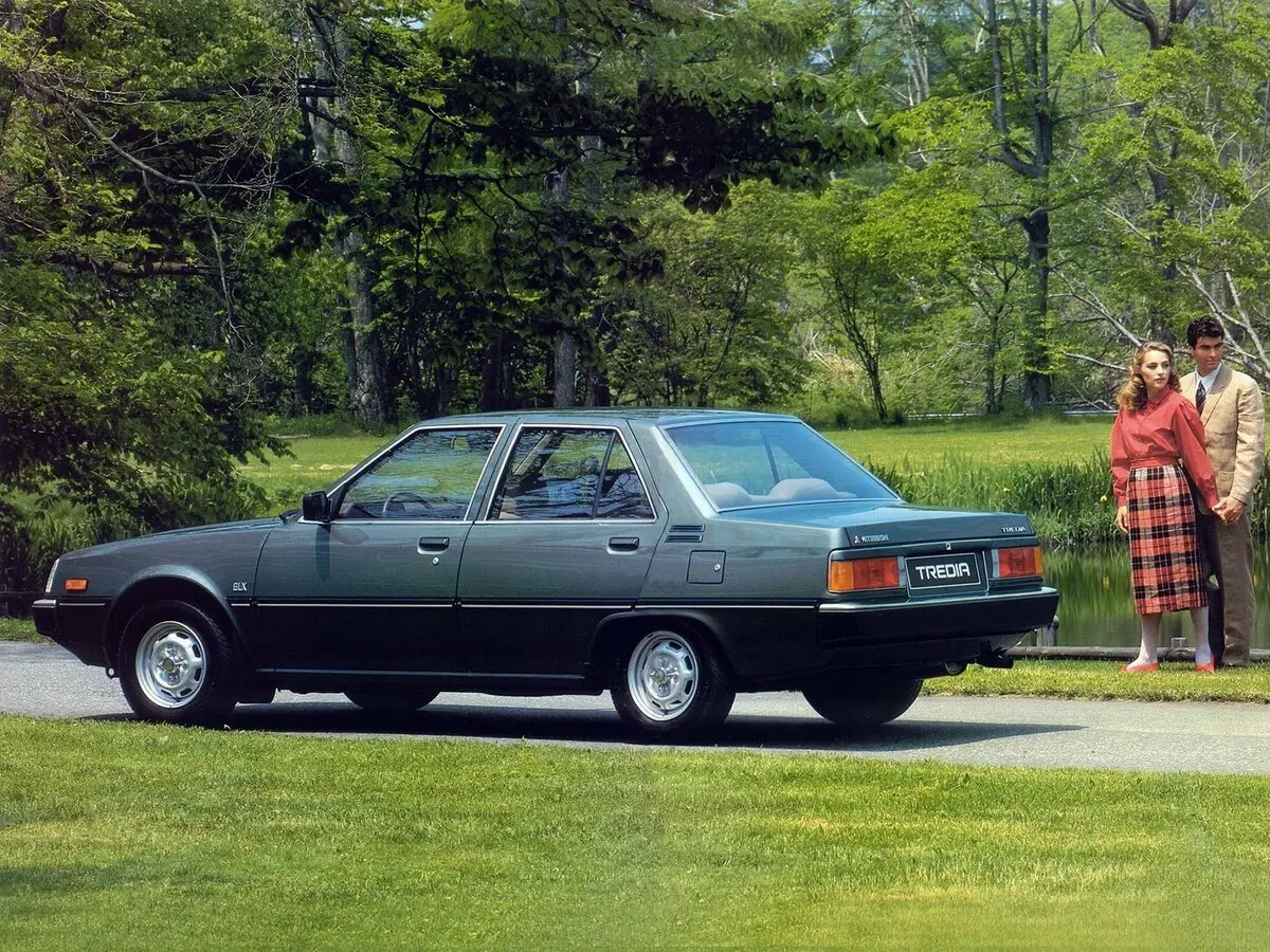 Mitsubishi Tredia 1982 – 1987 Седан — сүрөт 3