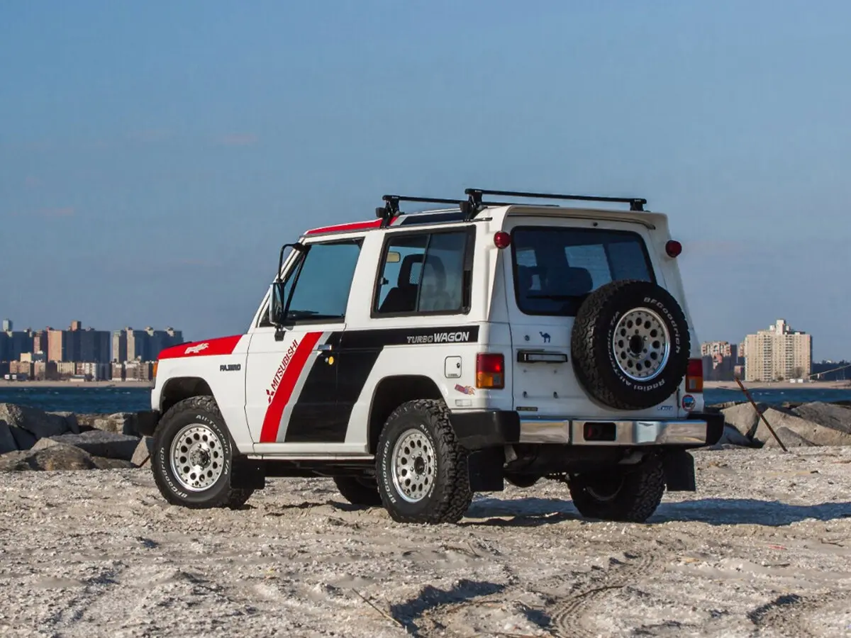 Mitsubishi Pajero I Внедорожник 3 дв. — photo 5