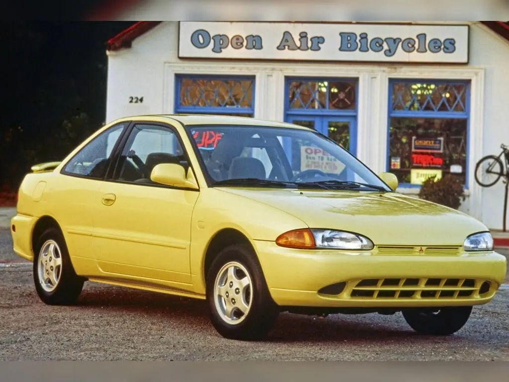 Mitsubishi Mirage IV Купе Asti — photo 3