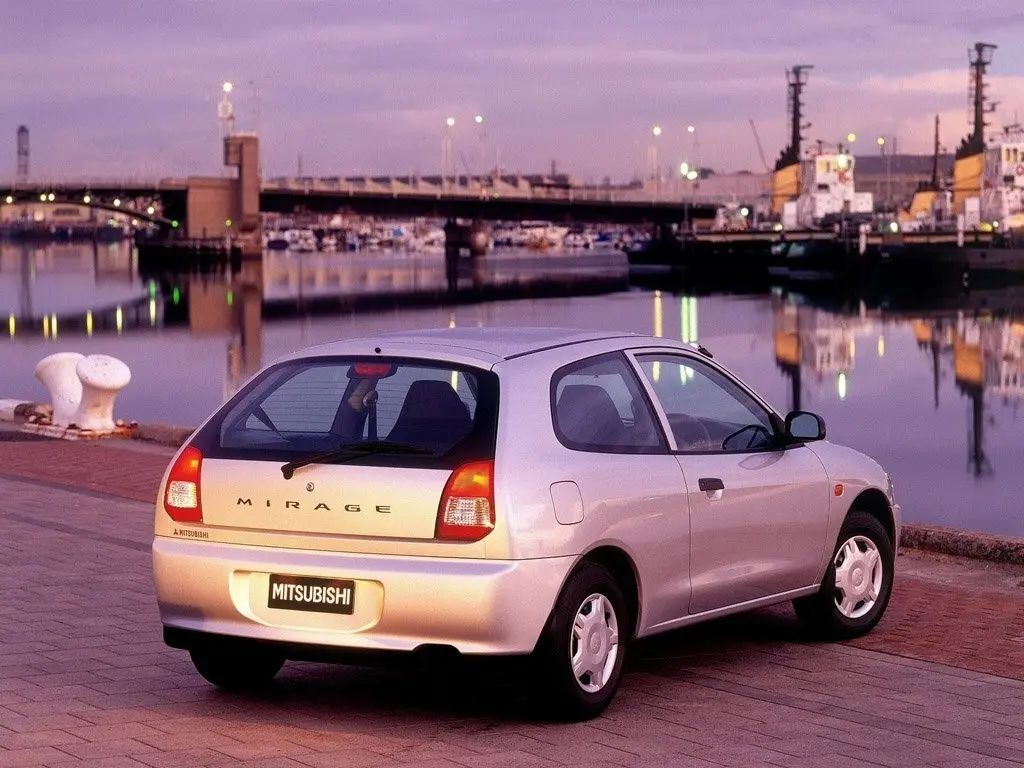 Mitsubishi Mirage IV Хэтчбек 3 дв. — сүрөт 5