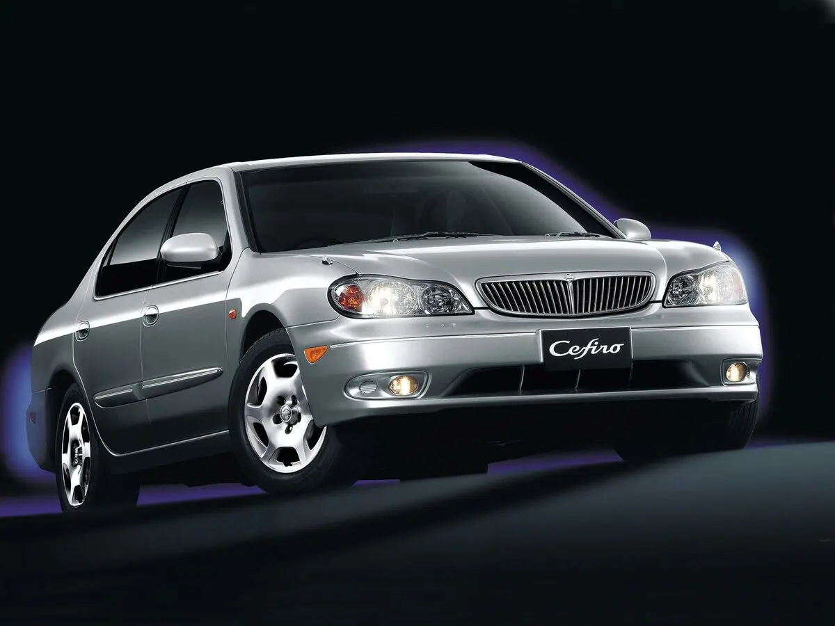 Nissan Cefiro III (A33) Седан — фото 2