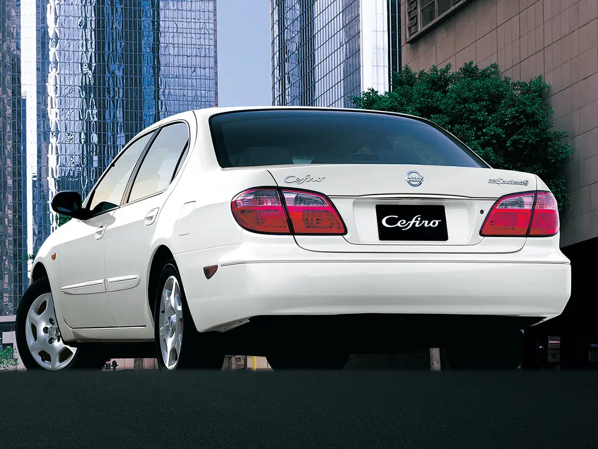 Nissan Cefiro III (A33) Седан — фото 3