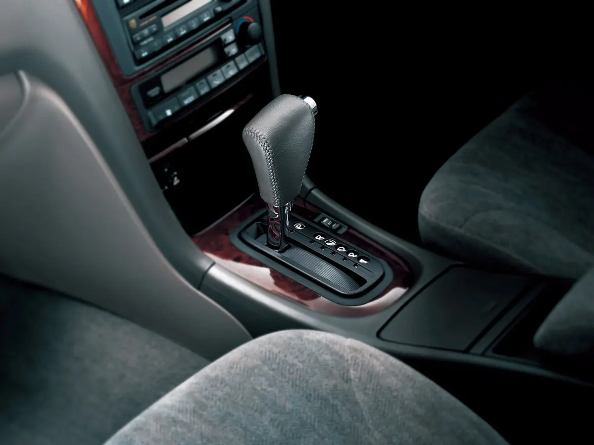 Nissan Cefiro III (A33) Седан — фото 9