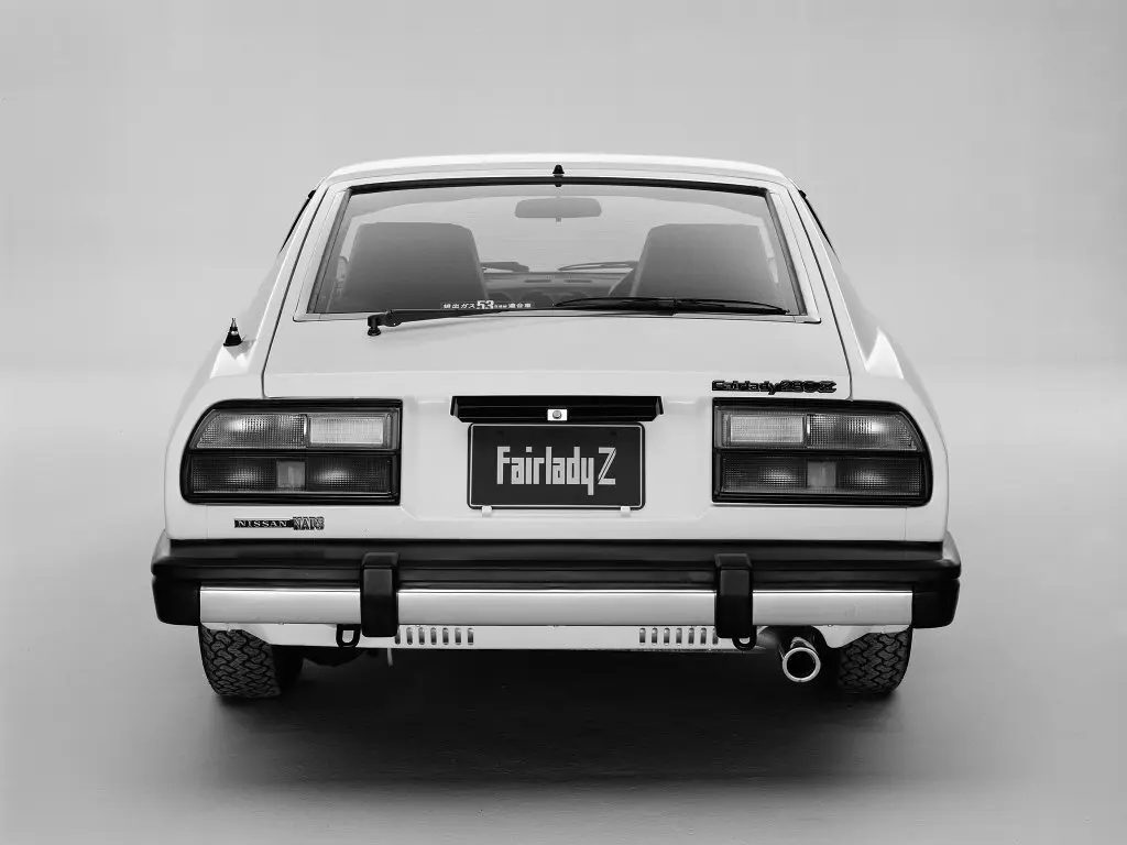 Nissan 280ZX 1978 – 1984 Фастбек — сүрөт 4