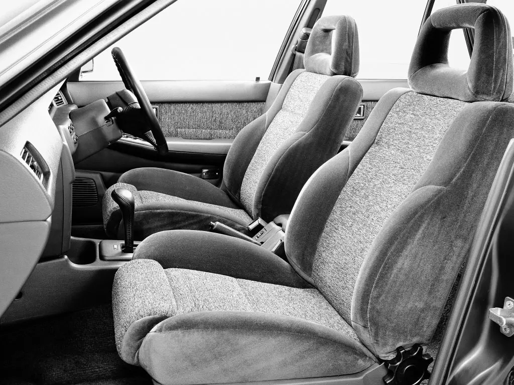 Nissan Bluebird IX (U12) Хэтчбек 5 дв. — сүрөт 4