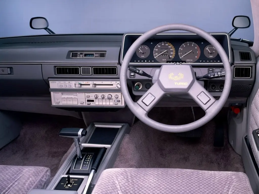 Nissan Laurel IV (C31) Седан — сүрөт 3