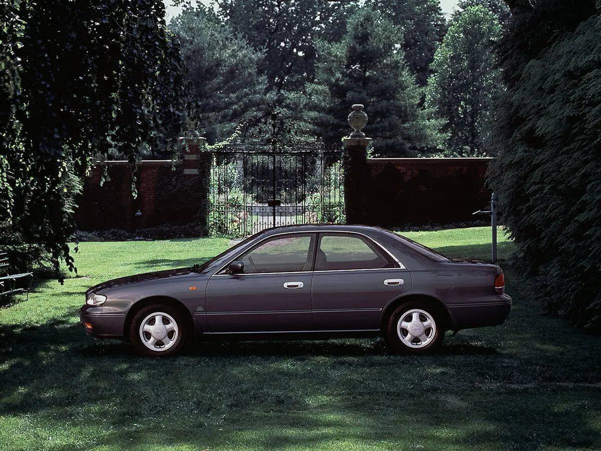 Nissan Bluebird X (U13) Седан — photo 2