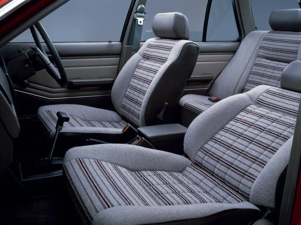 Nissan Bluebird VII (U11) Универсал 5 дв. — сүрөт 4
