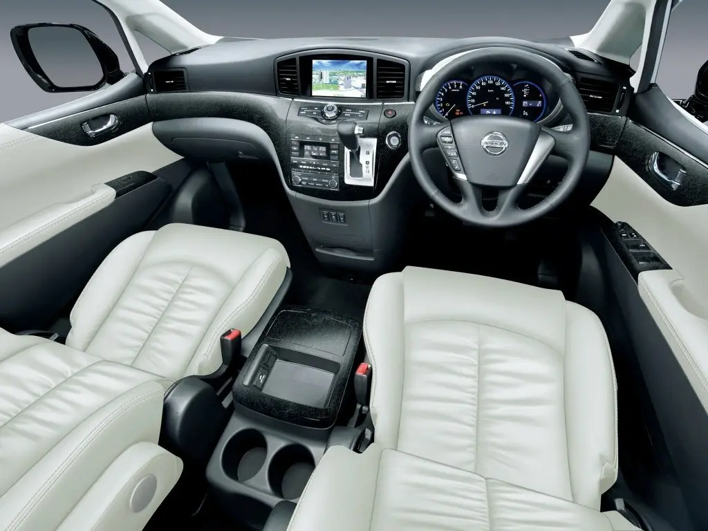 Nissan Elgrand III (E52) Минивэн — сүрөт 6