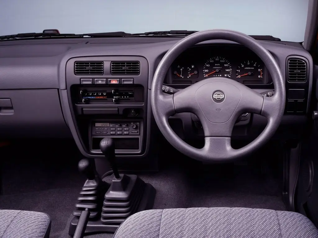 Nissan Datsun D21 Пикап Двойная кабина — сүрөт 3