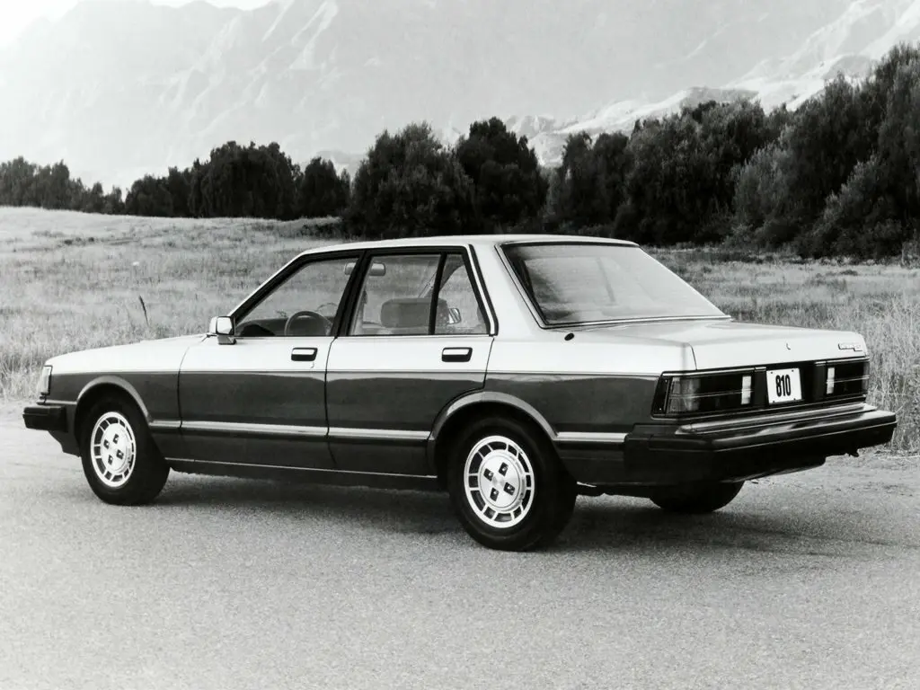 Nissan Maxima I (G910) Седан — 照片 3