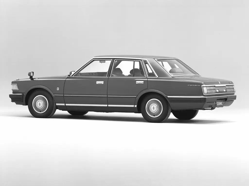 Nissan Cedric V (430) Седан — сүрөт 2