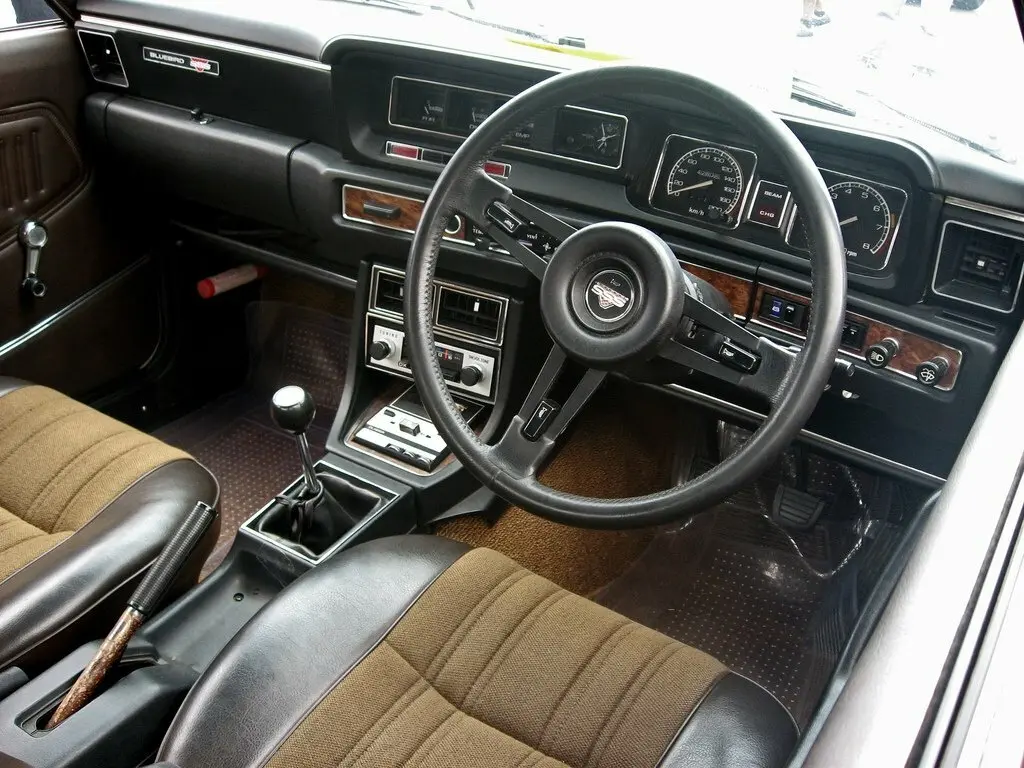 Nissan Bluebird IV (610) Седан — сүрөт 4
