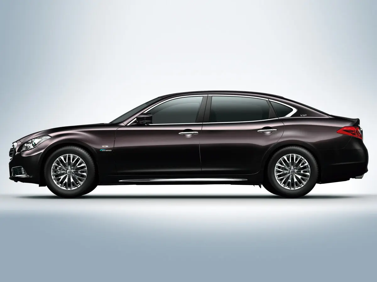Nissan Cima V (Y51) Седан — 照片 2