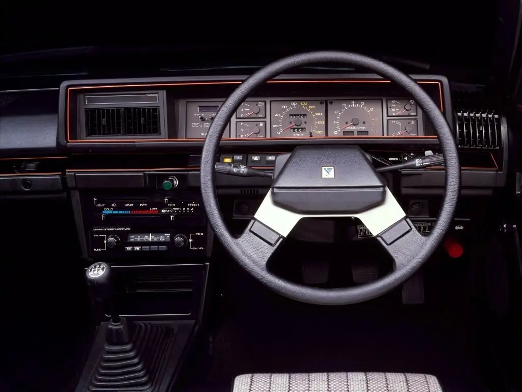 Nissan Bluebird VI (910) Купе — сүрөт 3