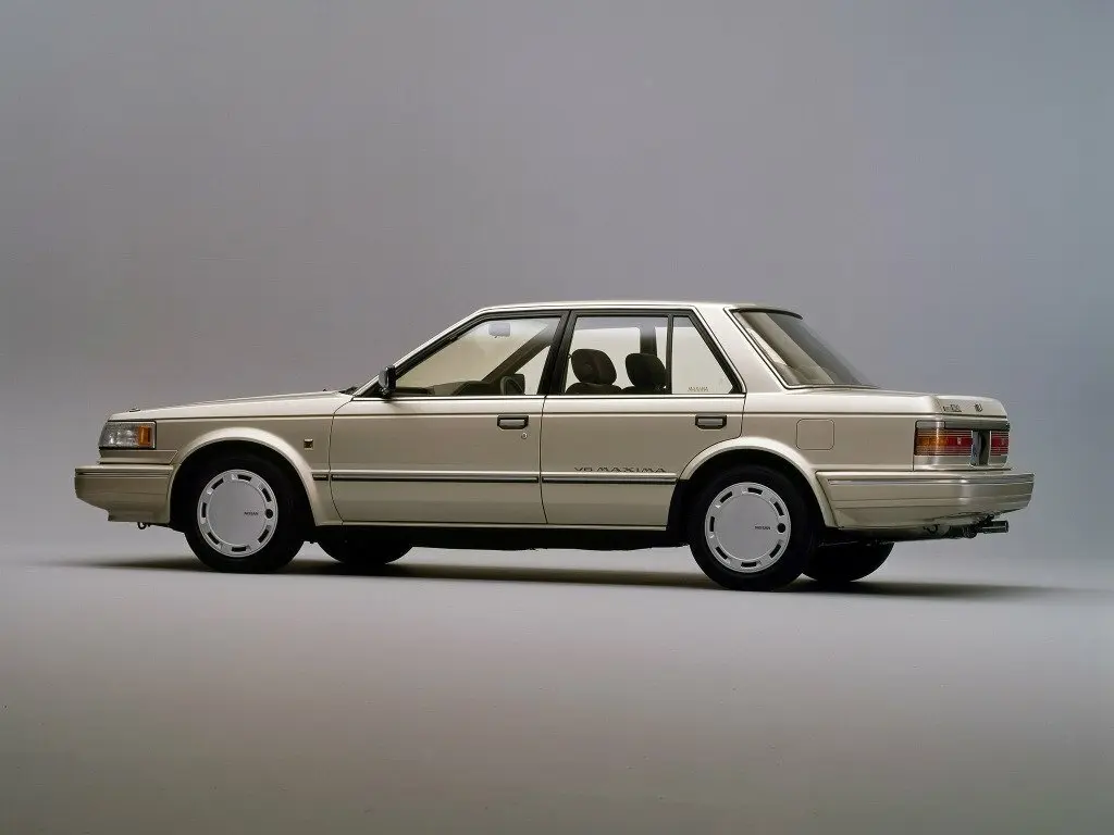 Nissan Bluebird VII (U11) Седан — сүрөт 2
