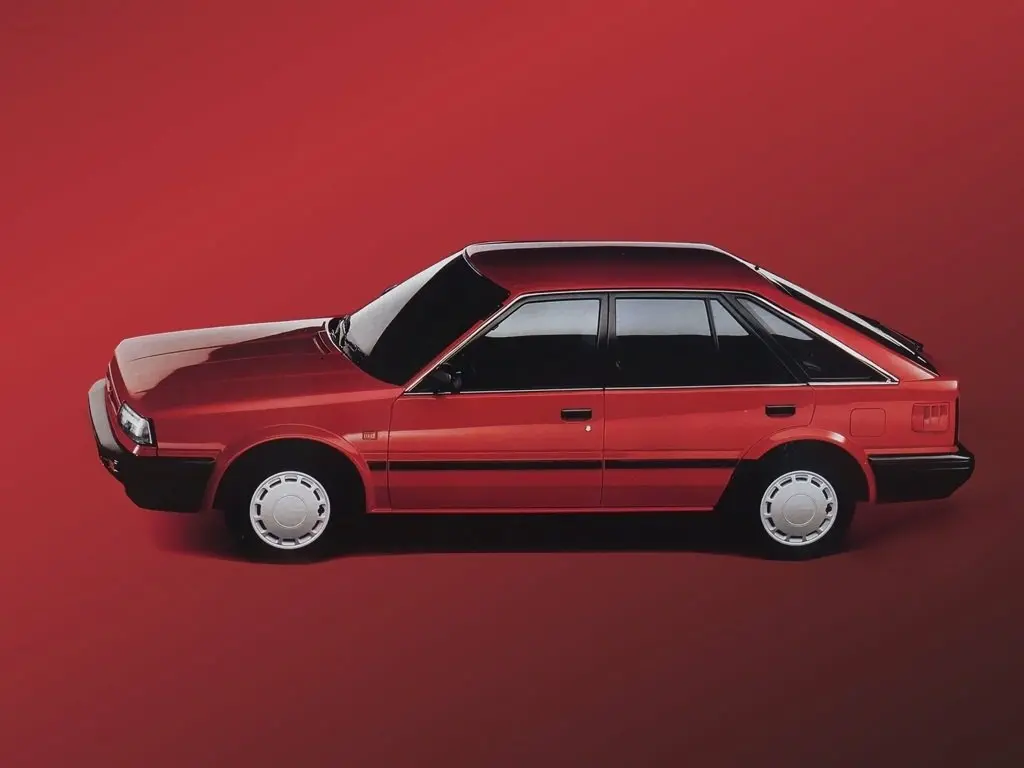 Nissan Bluebird VIII (T12, T72) Хэтчбек 5 дв. — сүрөт 2