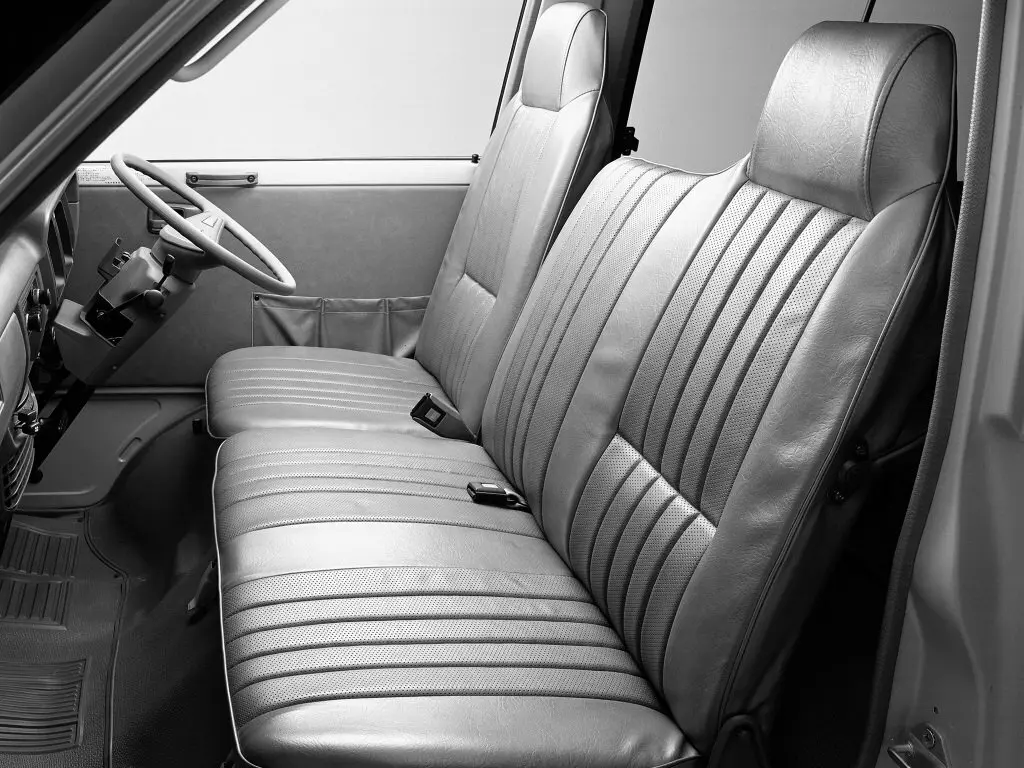 Nissan Vanette I Минивэн — photo 4