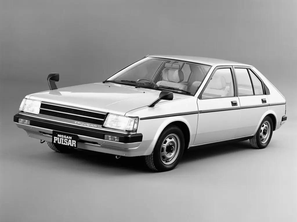 Nissan Pulsar II (N12) Хэтчбек 5 дв.