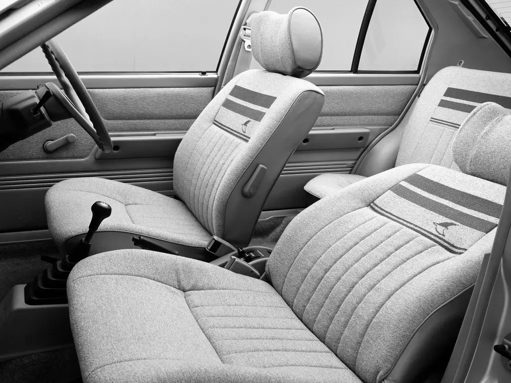 Nissan Pulsar II (N12) Хэтчбек 5 дв. — сүрөт 4