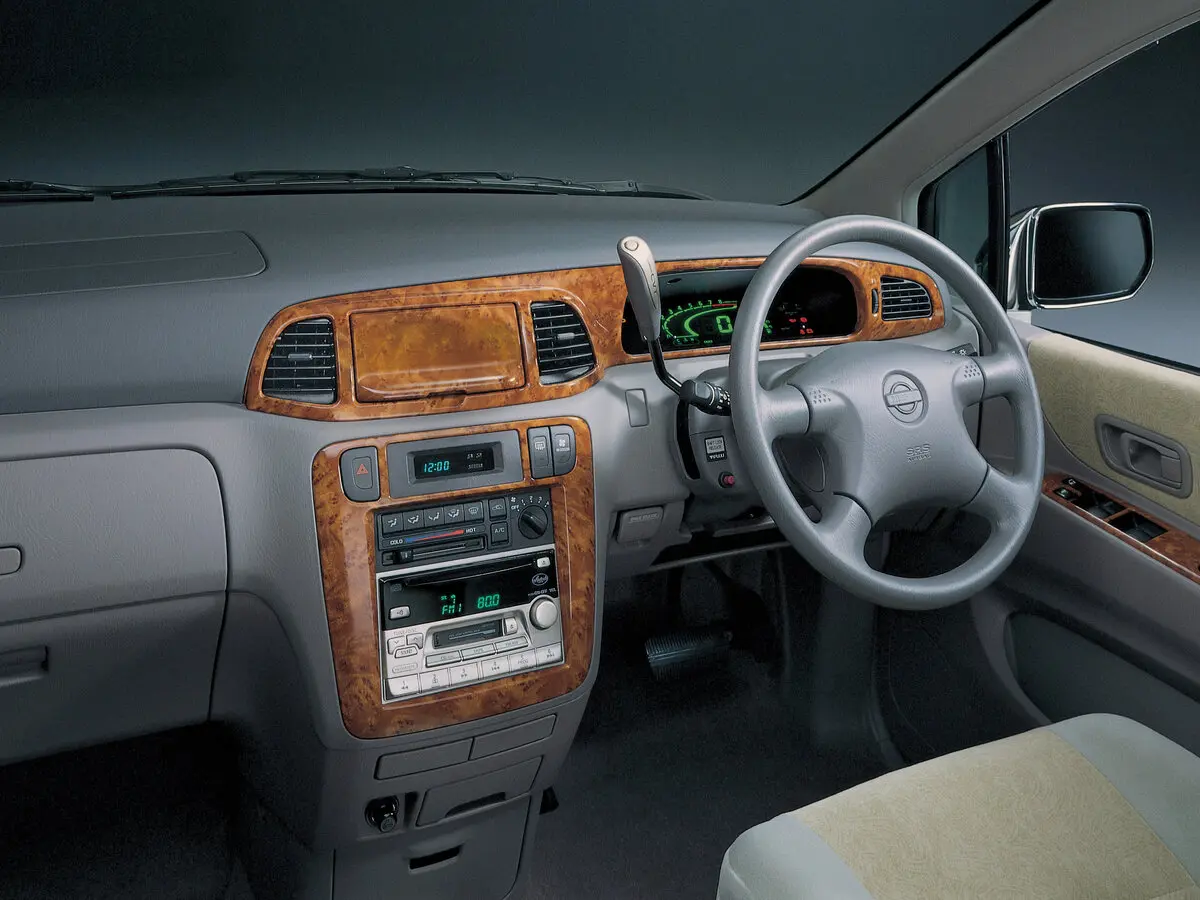 Nissan Prairie III (M12) Компактвэн — сүрөт 7