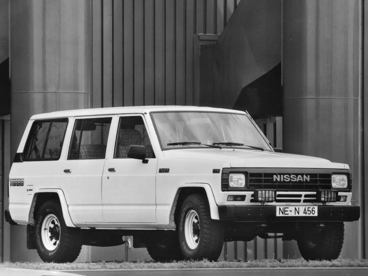 Nissan Patrol III (K160, K260) Внедорожник 5 дв.