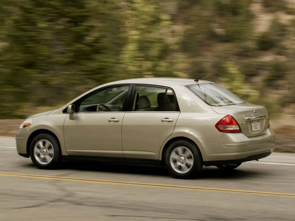 Nissan Versa I Седан — сүрөт 3