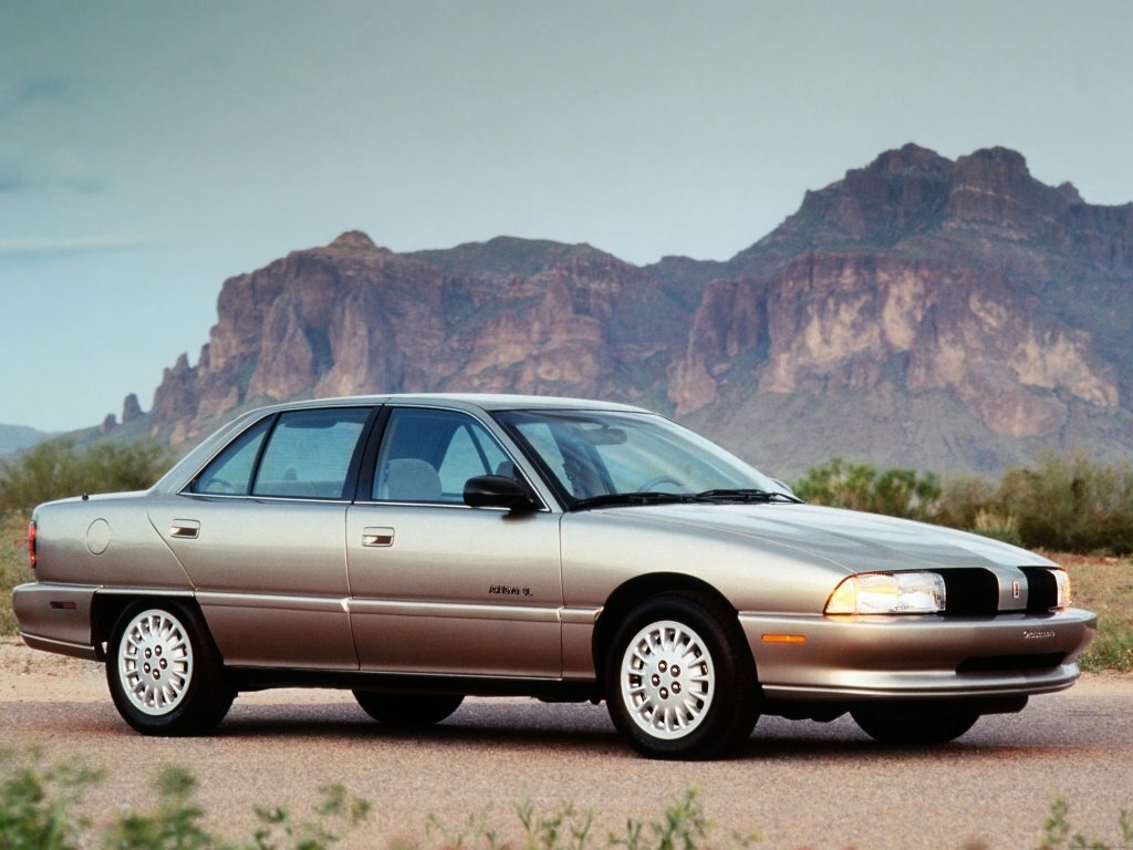 Oldsmobile Achieva 1991 – 1997 Седан