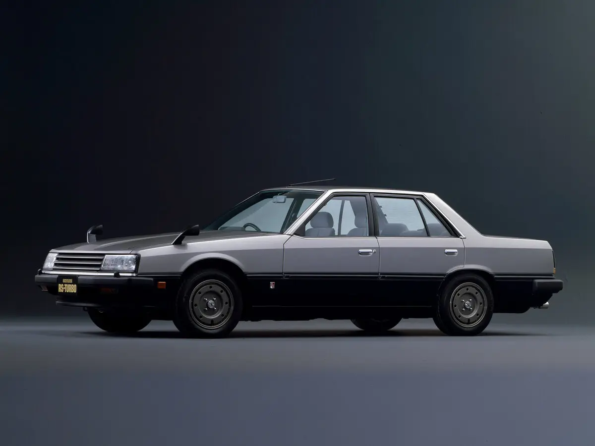 Nissan Skyline VI (R30) Седан — 照片 2