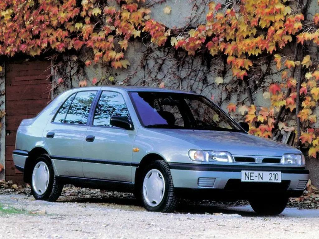 Nissan Sunny N14 Седан