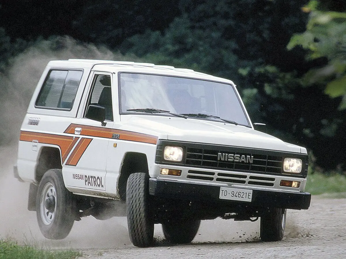 Nissan Patrol III (K160, K260) Внедорожник 3 дв. — сүрөт 2