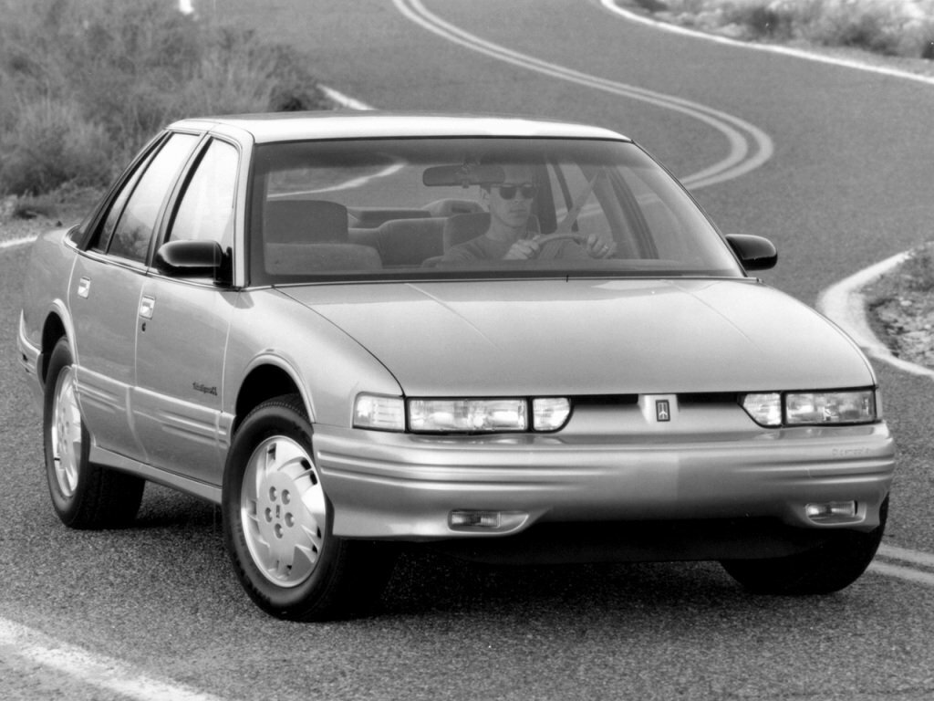 Oldsmobile Cutlass Supreme 1988 – 1997 Седан — фото 3