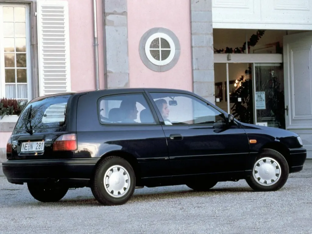 Nissan Sunny N14 Хэтчбек 3 дв. — photo 2