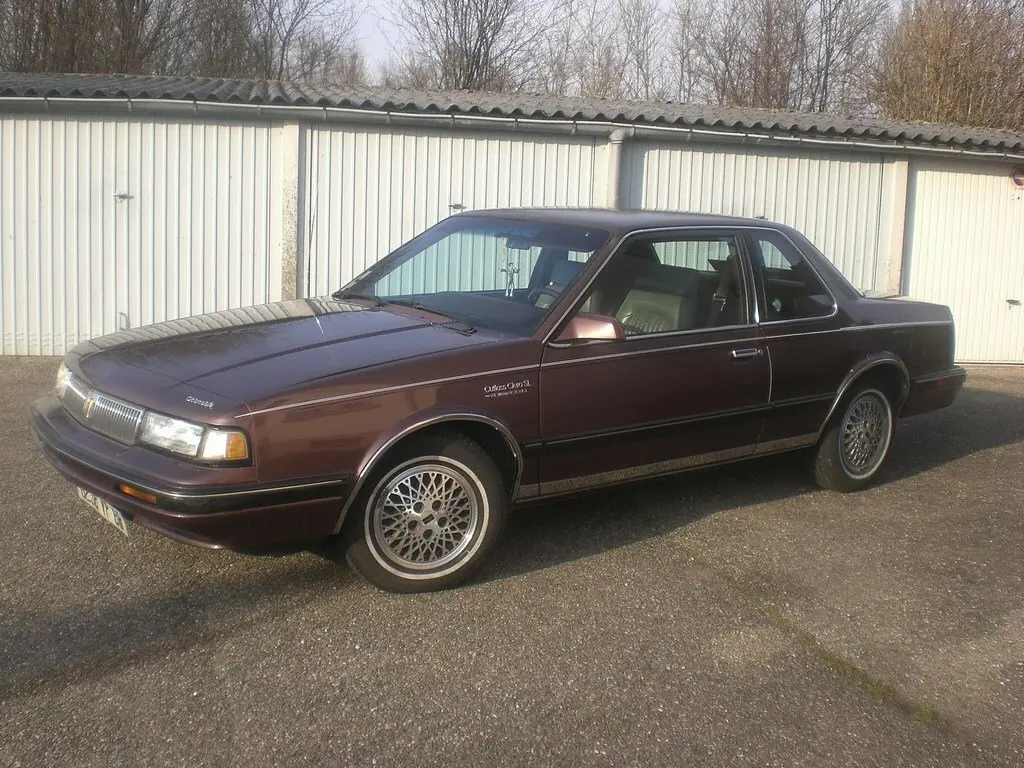 Oldsmobile Cutlass Ciera 1981 – 1996 Купе
