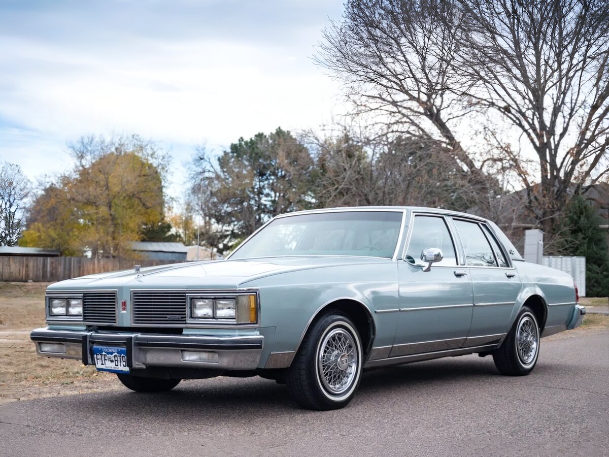 Oldsmobile Eighty-Eight VIII Седан